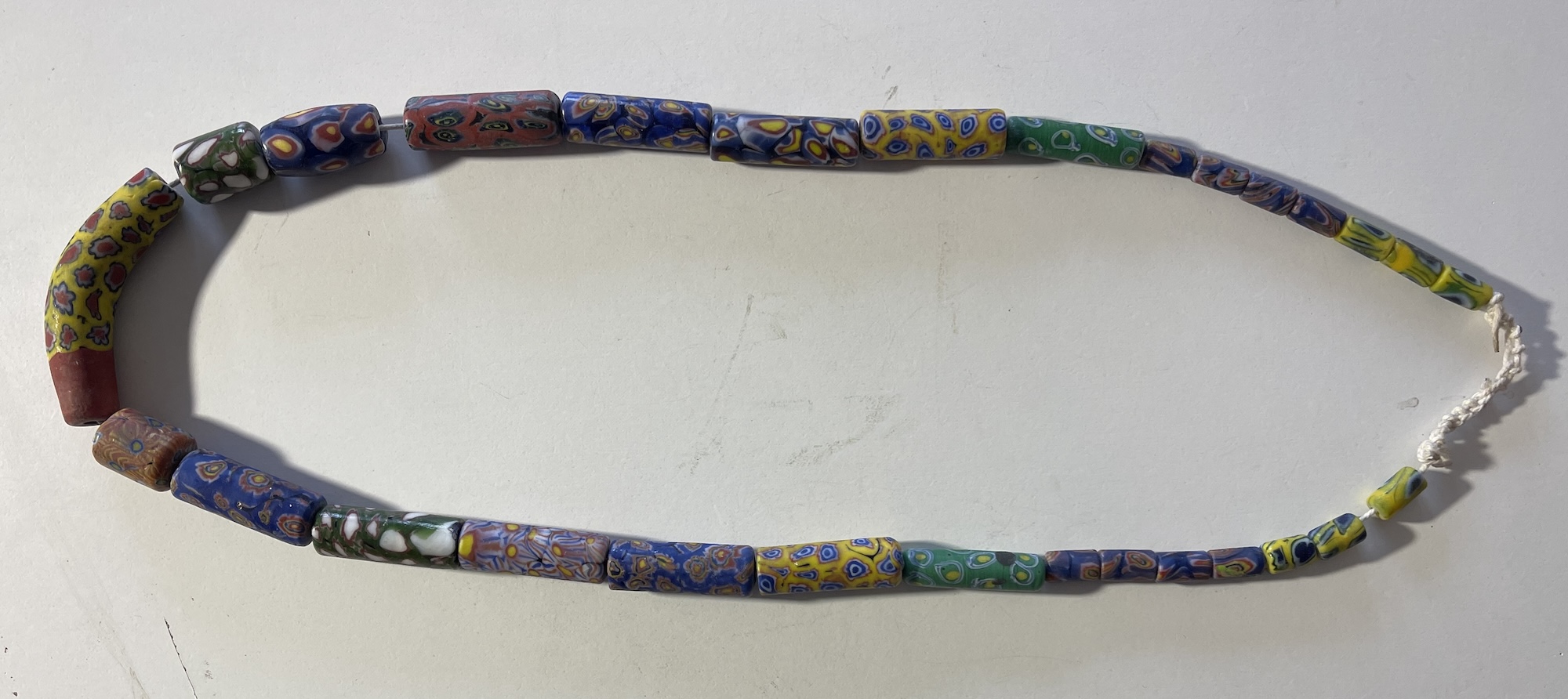 Collier ancien en perles millefiori murrine Venise probable 168 g 37 cm