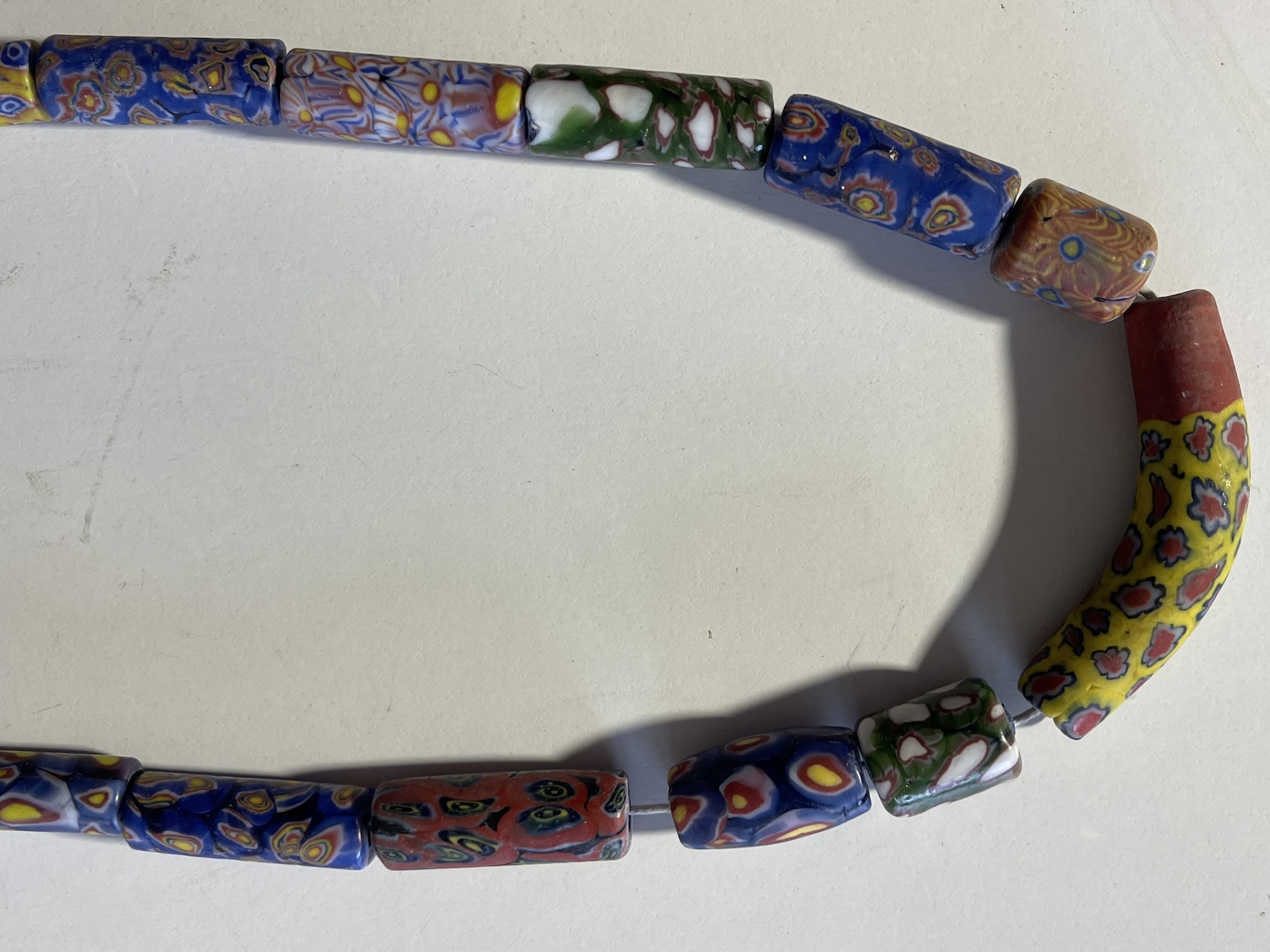 Collier ancien en perles millefiori murrine Venise probable 168 g 37 cm – Image 3
