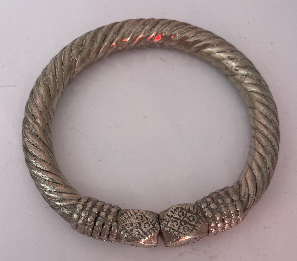 Antique Yemen Taiz Silver Tribal Bracelet Heavy Bedouin Jewelry 304g – Image 2