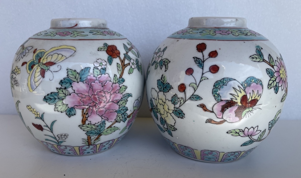 China Pair 19th Century Famille Rose Porcelain Ginger Jars Flowers Butterflies