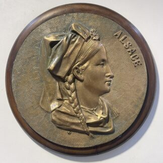 Alsace médaillon en bronze du XIXe siècle portrait féminin en coiffe traditionnelle d’après Jean-Louis Grégoire