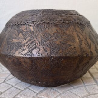 Baule Nga Ngbli bronze anklet from Ivory Coast with geometric decoration and dark patina