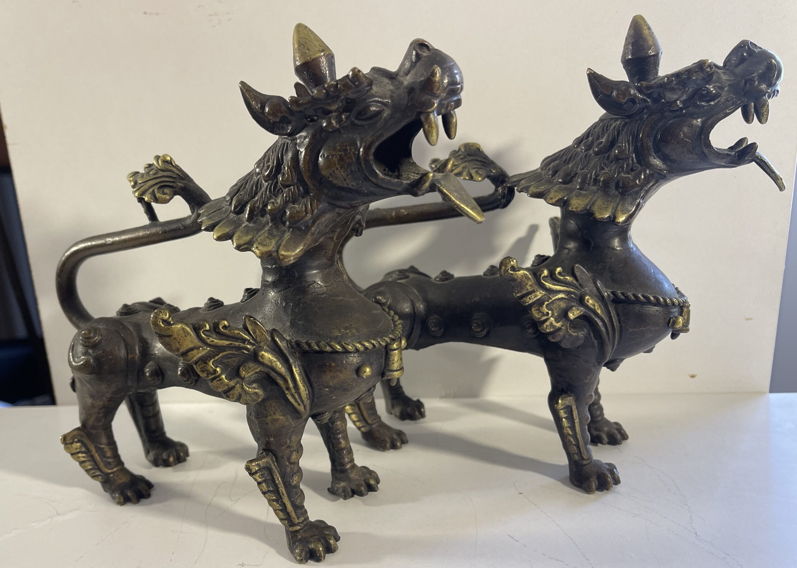 Chine Pair Antique Chinese Bronze Mythical Guardian Beasts Male Female 19th – Image 21