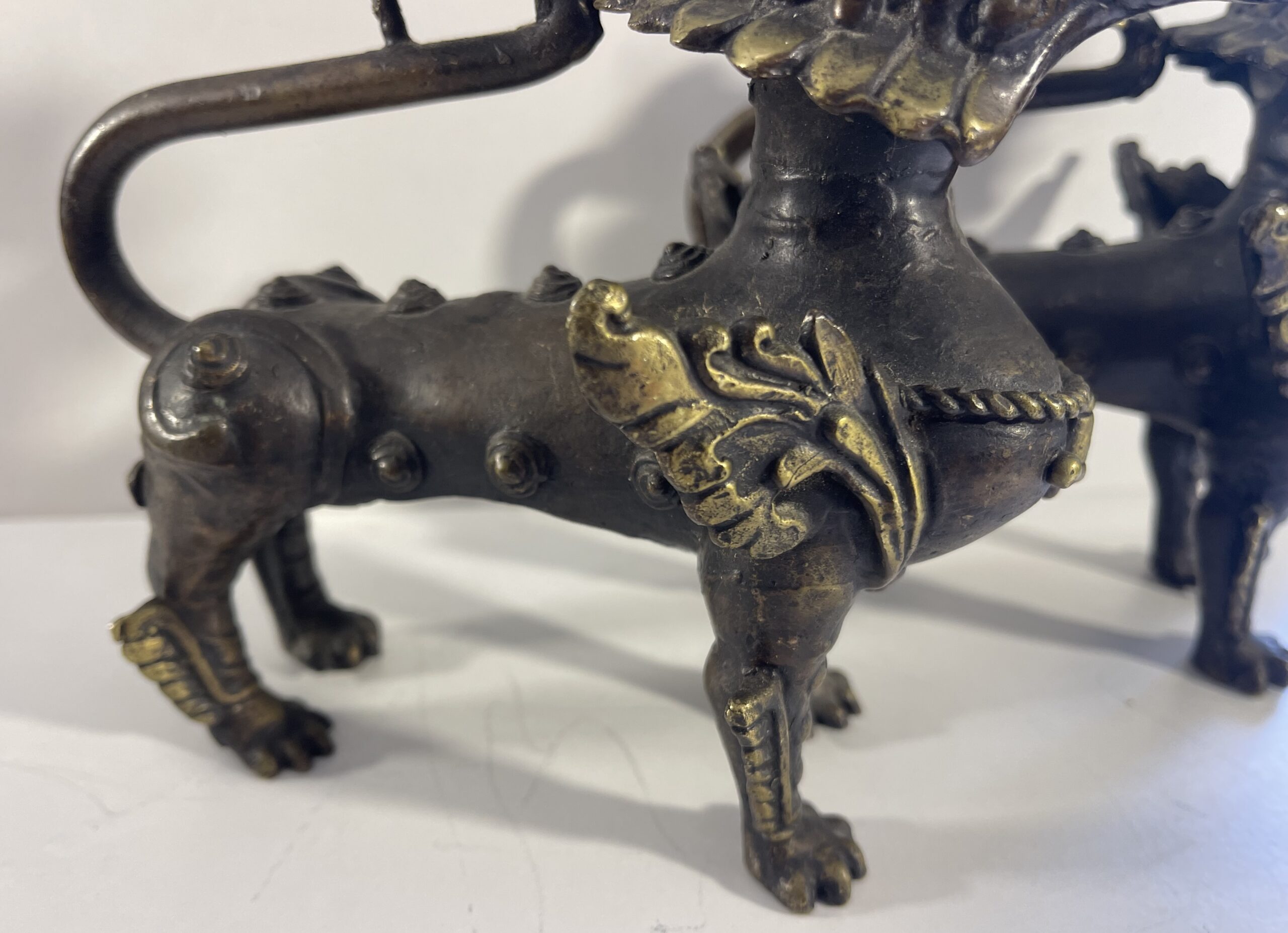 Chine Pair Antique Chinese Bronze Mythical Guardian Beasts Male Female 19th – Image 20