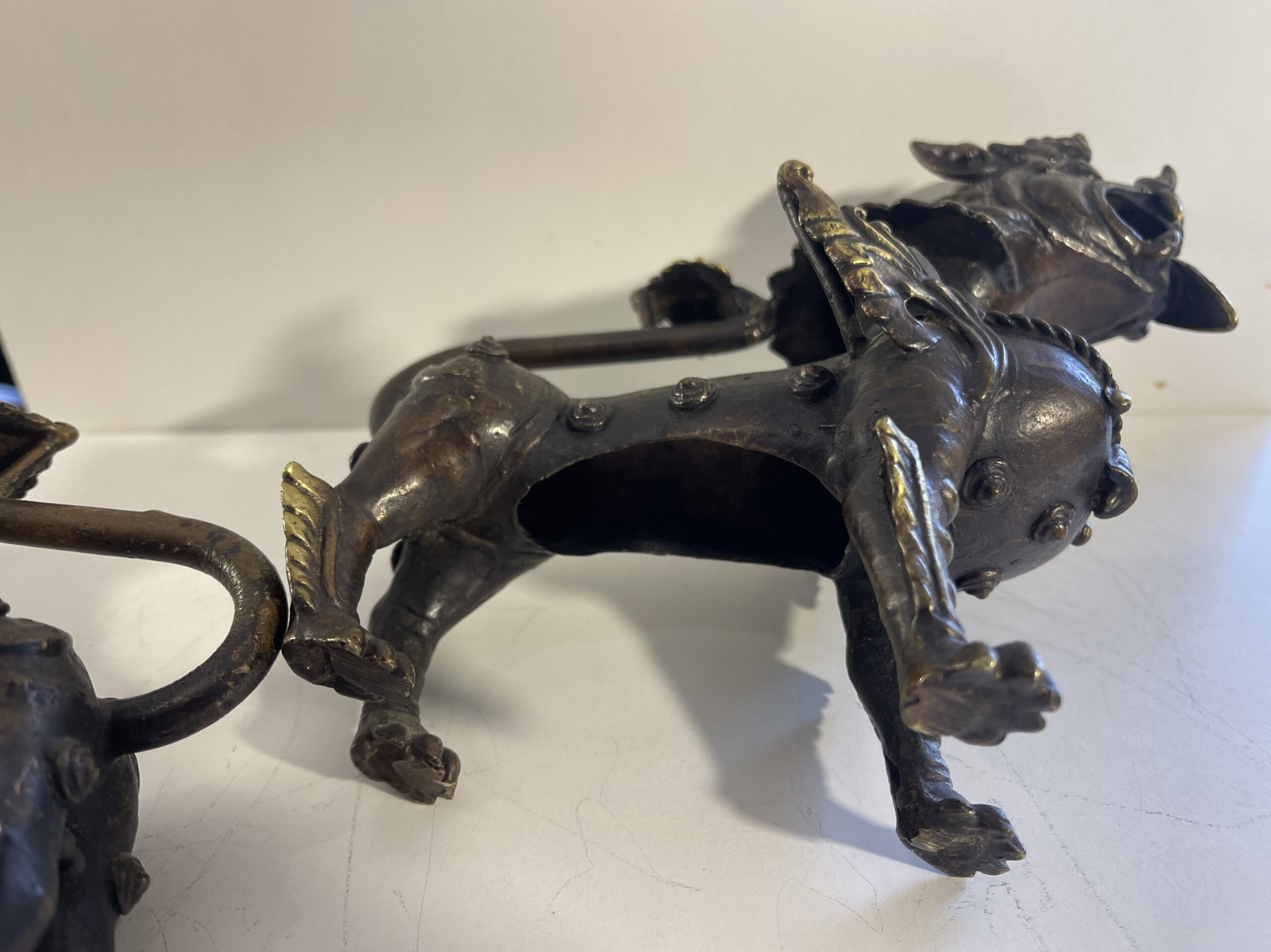Chine Pair Antique Chinese Bronze Mythical Guardian Beasts Male Female 19th – Image 17