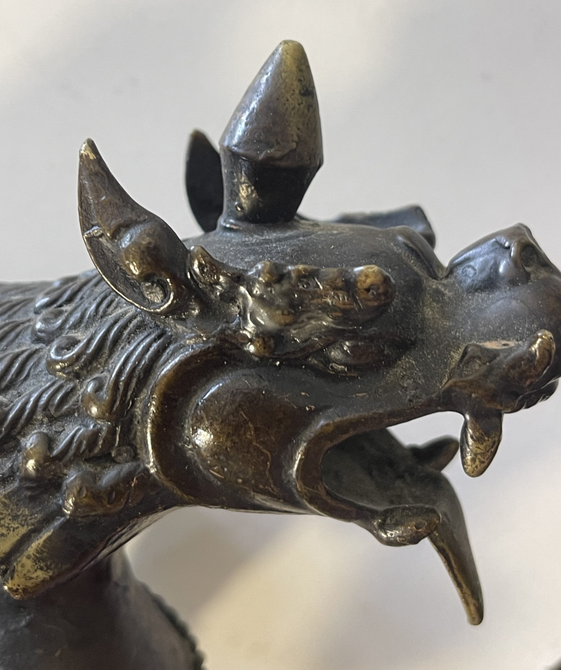 Chine Pair Antique Chinese Bronze Mythical Guardian Beasts Male Female 19th – Image 12