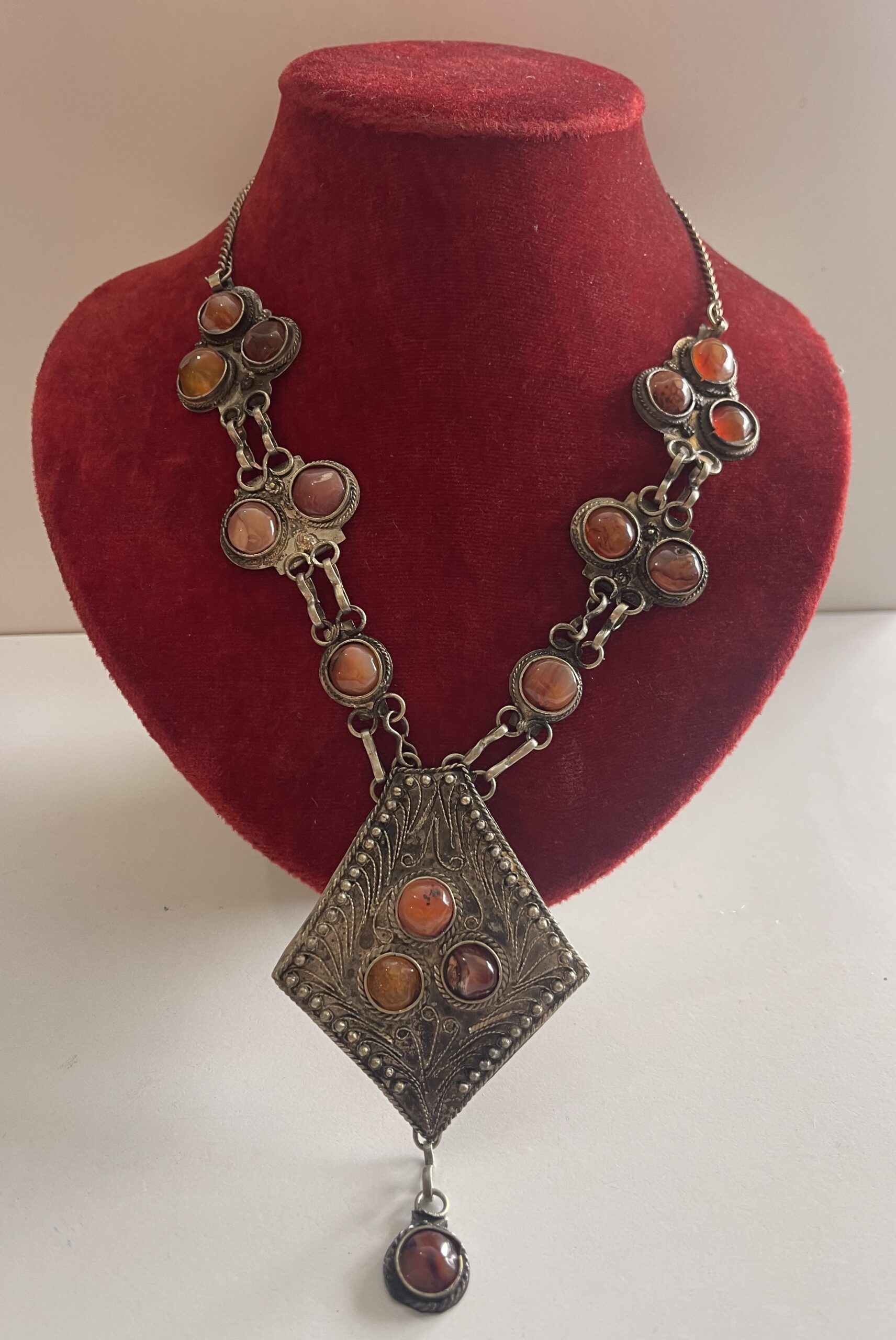 amazigh-chest-ornament-c1970-carnelian-amber-agate-artculture6.jpg